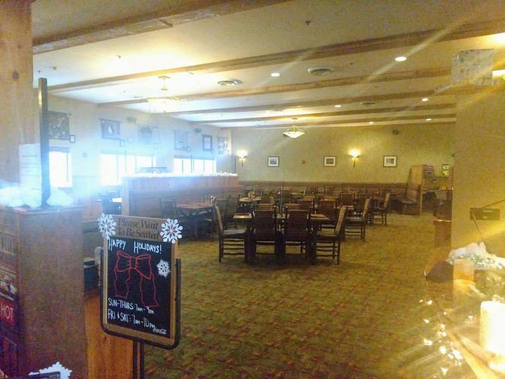 Hope & Indoor Waterpark 4*
