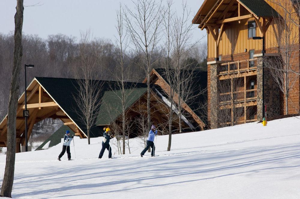 Resort Hope & Indoor Waterpark Cortland