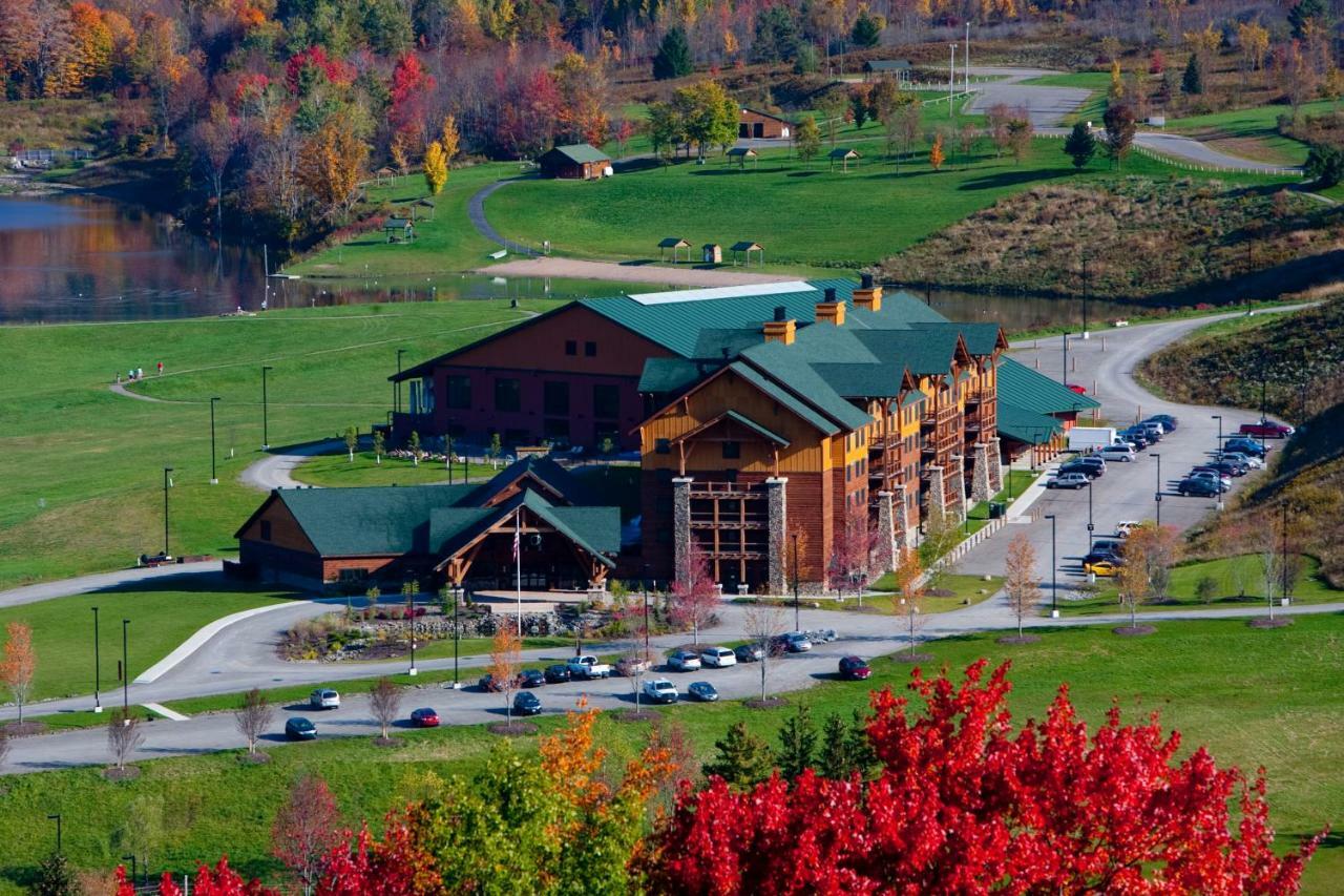Hope & Indoor Waterpark Resort 4*