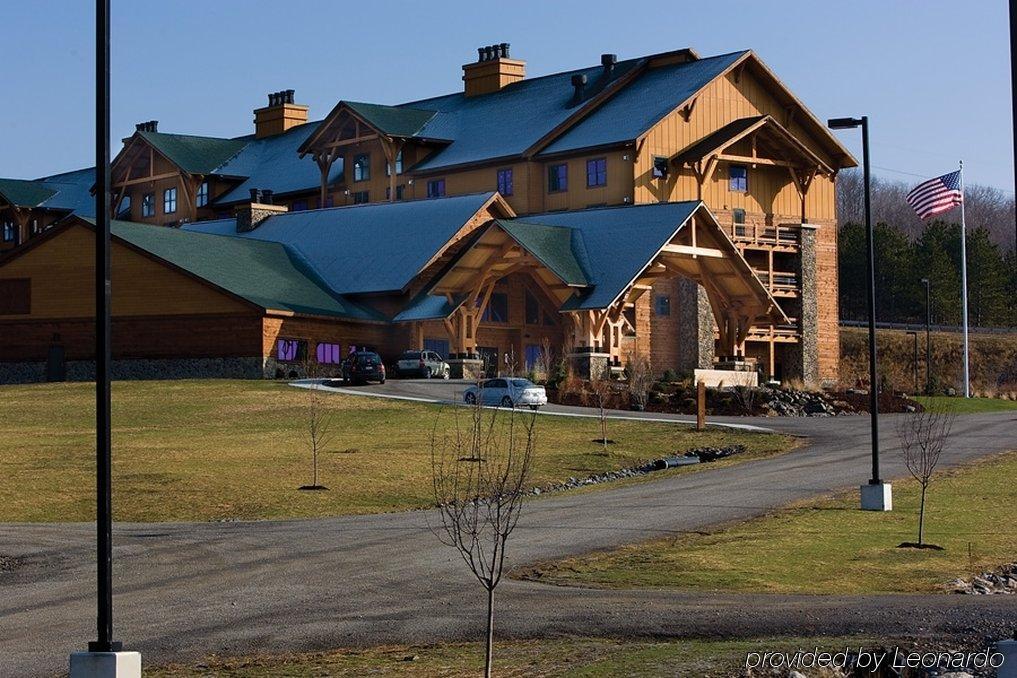 Hope & Indoor Waterpark Resort 4*