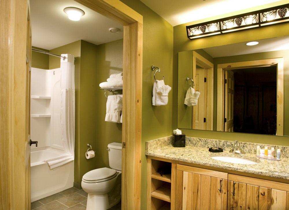 Resort Hope & Indoor Waterpark Cortland