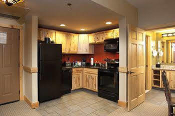 Hope & Indoor Waterpark 4*